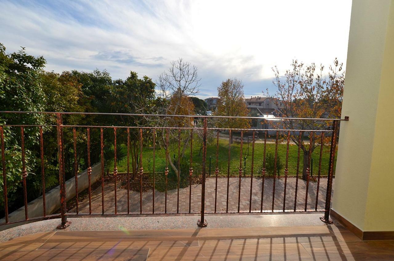 Stella Apartments Novigrad Istria Kültér fotó