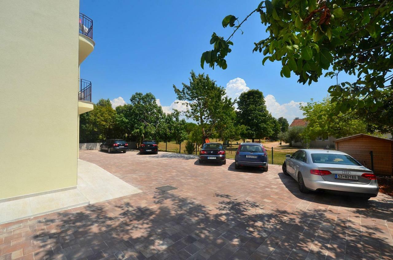 Stella Apartments Novigrad Istria Kültér fotó